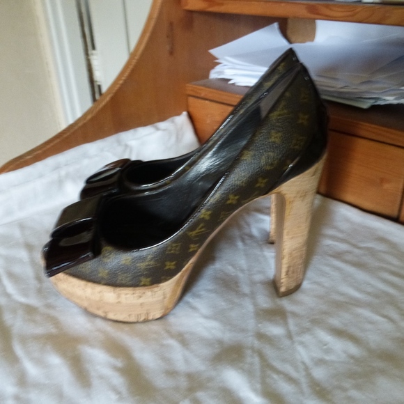 LOUIS VUITTON RIVOLI PLATFORMS PUMPS 35.5 ITALY - Picture 1 of 8